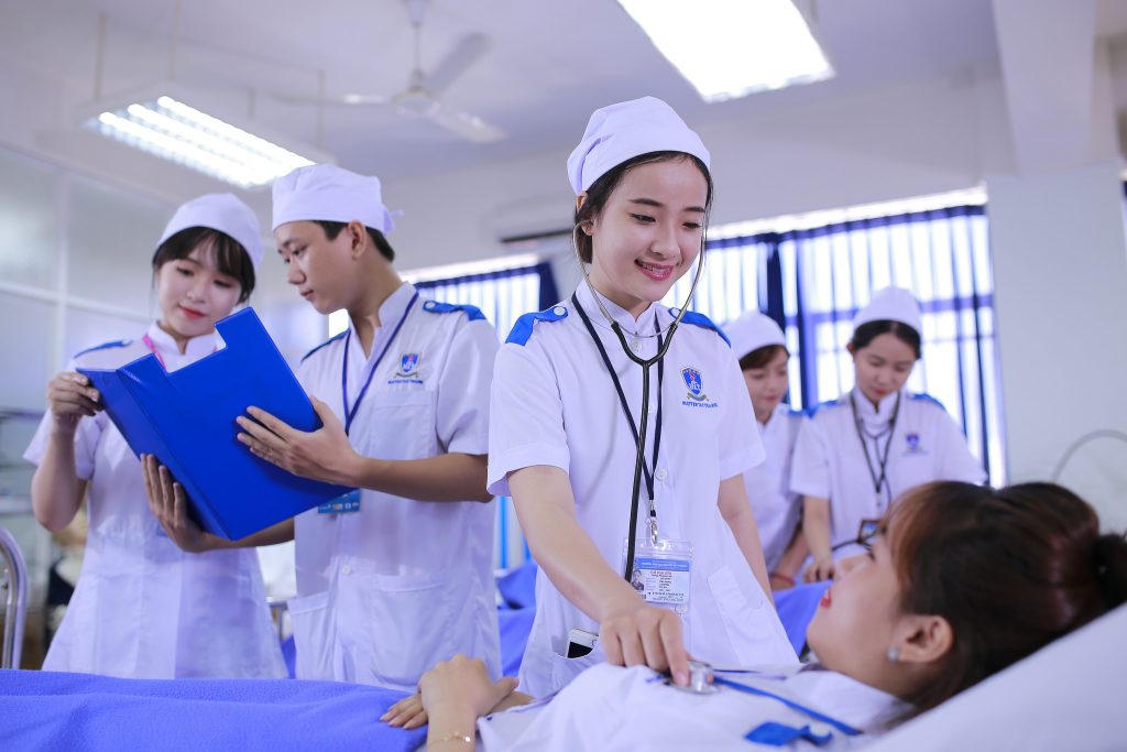 Nhiều chính sách hấp dẫn cho điều dưỡng tại Nhật Bản